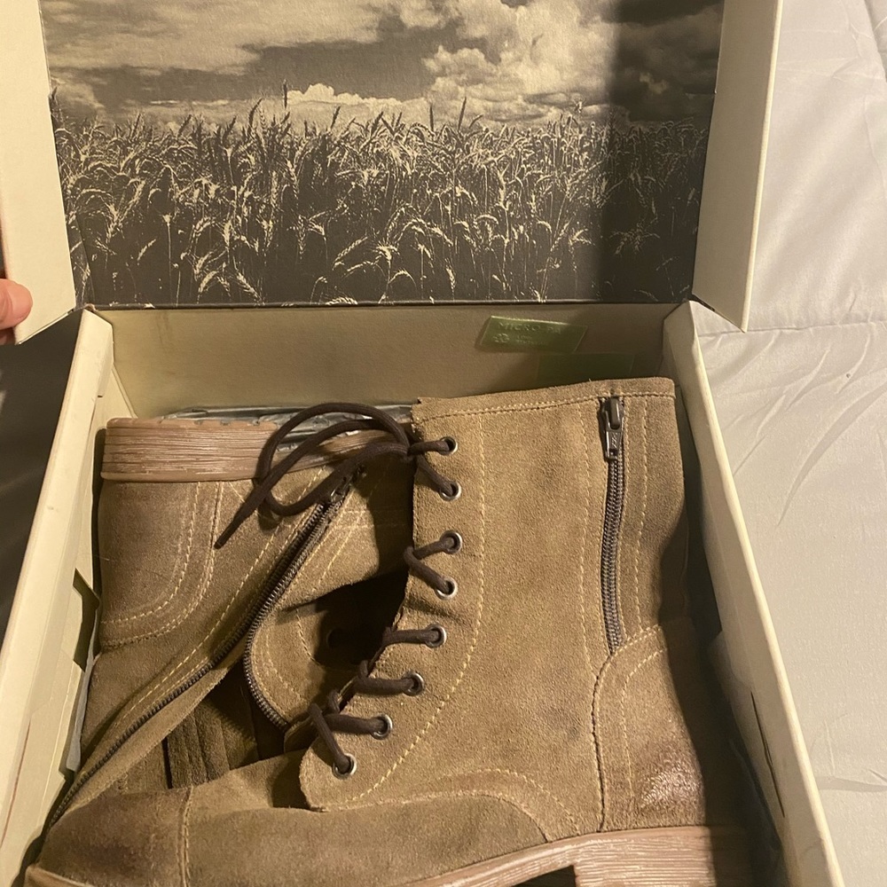 Women’s boots